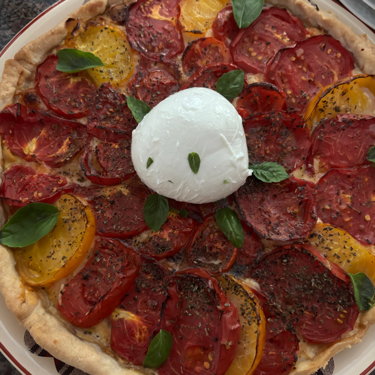Tarte à la tomate : ma recette estivale avec les tomates du jardin&nbsp;🍅